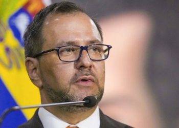 Canciller Yván Gil exige retiro inmediato de buques y tropas de EEUU del Caribe por violar Zona de Paz