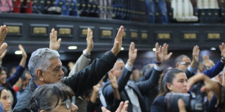 AN declara «persona no grata» a Primera Ministra de Trinidad y Tobago