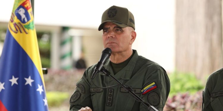 Ministro Padrino López asegura que Colombia cuenta con los militares bolivarianos