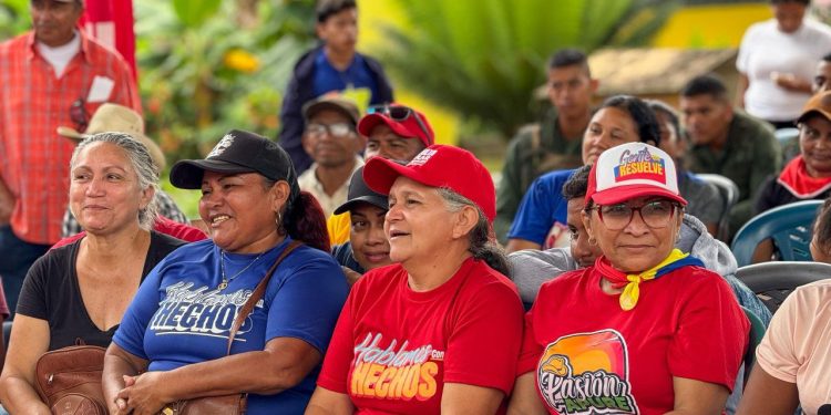 Presidente Maduro asegura que los Comités Bolivarianos de Base asumirán la defensa de la Patria