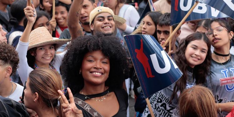 Presidente Maduro: «La juventud es la garantía de la paz de un pueblo que construye su Patria»  