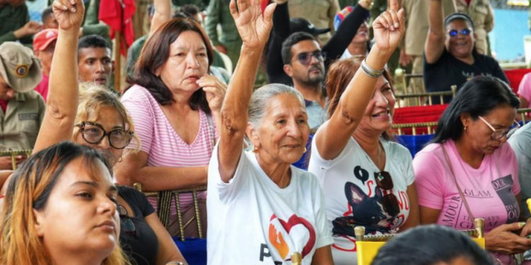 Presidente Maduro celebra alta participación del pueblo en Asambleas populares