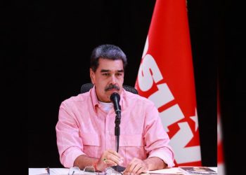 Más de 3 millones de venezolanos conformaron 145 mil Comités Bolivarianos de Base Integral 8 Más de 3 millones de venezolanos conformaron 145 mil Comités Bolivarianos de Base Integral