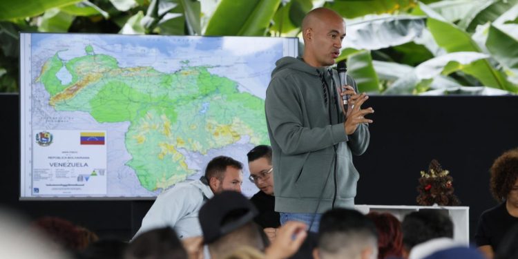 Así es el liderazgo bolivariano según Héctor Rodríguez