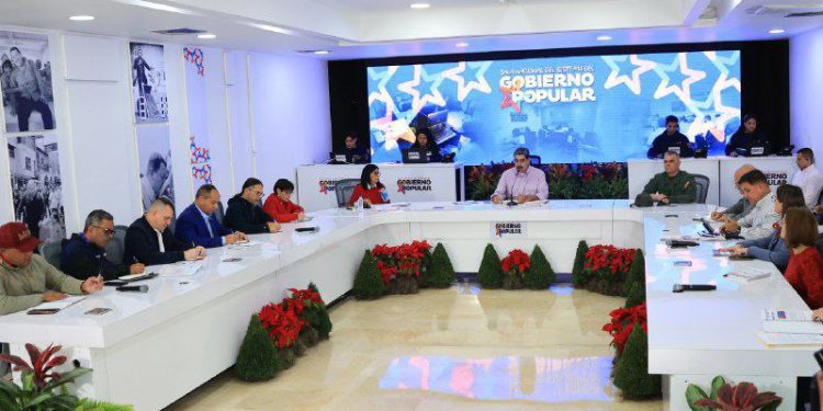 Presidente Maduro lidera balance estratégico para impulsar el Estado Comunal