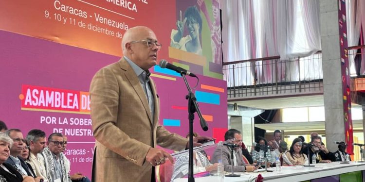Rodríguez llama a construir una «red libertaria» global frente a la agresión y reafirma la unidad inquebrantable de Venezuela