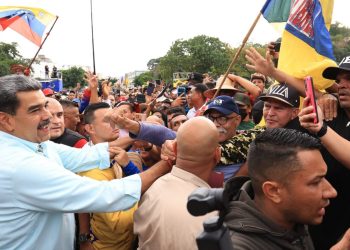 Presidente Maduro proclama la vigencia de la victoria de Santa Inés y enaltece al movimiento campesino en Caracas