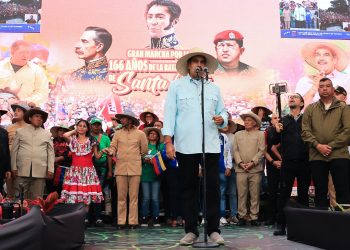 Presidente Maduro: «Es tiempo de valentía y combate, no de vacilación»