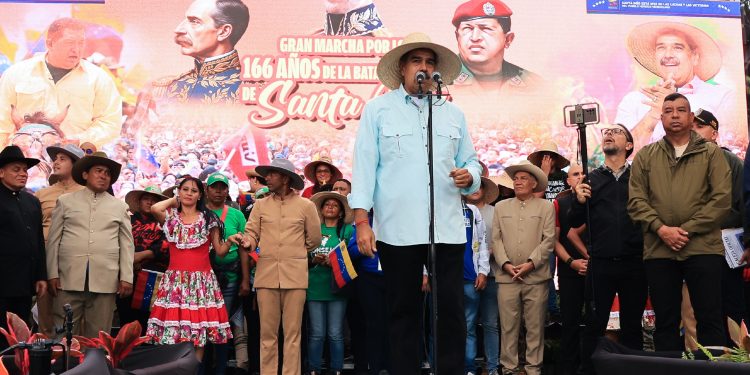 Presidente Maduro: «Es tiempo de valentía y combate, no de vacilación»