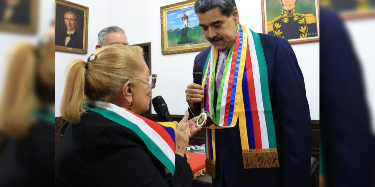 SquarePic 20251217 21013762