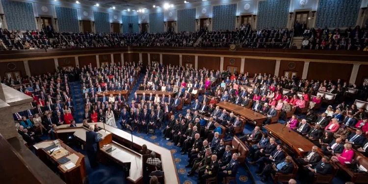 Congresistas exponen la guerra de Trump «no se trata de drogas, sino de petróleo»