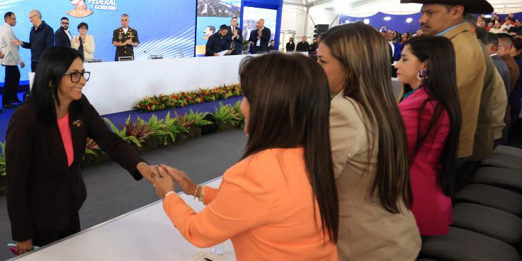 Gobierno Nacional asigna un 37% más en divisas a regiones y poder popular para 2026