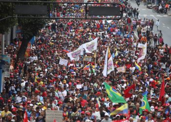 Más de 5 mil Comunas se movilizan en Caracas en defensa de la soberanía y liberación del presidente Maduro