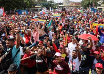 Juventud venezolana se moviliza en Caracas para exigir retorno inmediato de Maduro y Cilia 6 Juventud venezolana se moviliza en Caracas para exigir retorno inmediato de Maduro y Cilia