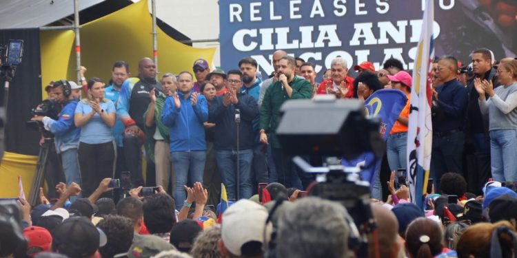 El pueblo en la calle: Movimientos Sociales exigen la liberación de Maduro y Flores
