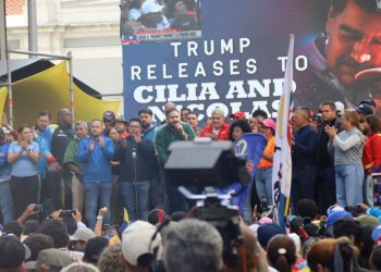 Movimientos Sociales desbordan Caracas para exigir la liberación del presidente Maduro y Cilia
