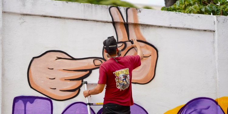 Juventud venezolana exige en murales la liberación de Nicolás Maduro y Cilia Flores