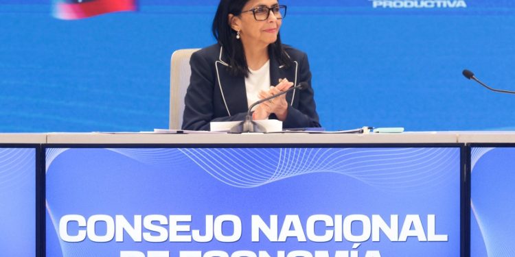 Presidenta (E) lidera Consejo Nacional de Economía para consolidar modelo de prosperidad