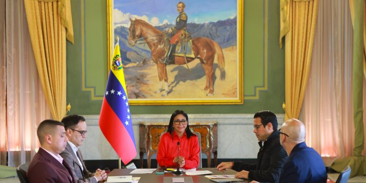Presidenta (E) Delcy Rodríguez lidera planes estratégicos del Motor Minería