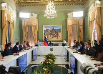 Presidenta (E) Delcy Rodríguez lidera mesa estratégica con el «Programa para la Convivencia y la Paz»