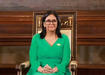 Apoyemos a Delcy Rodríguez, apoyemos a Venezuela