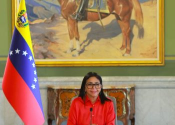 Delcy y la amenaza del volcan