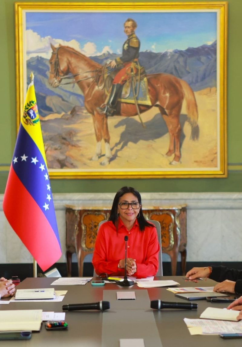 Delcy y la amenaza del volcan