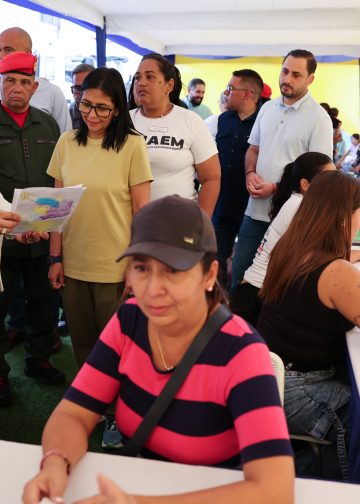 Presidenta (E) Delcy Rodríguez encabezó jornada de atención integral desde Fuerte Tiuna