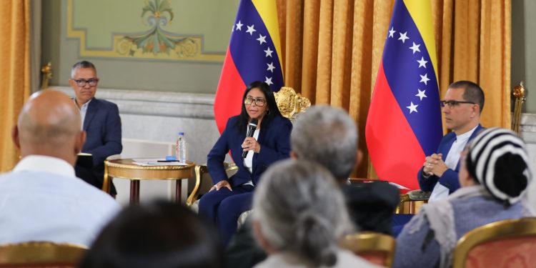 Presidenta (E) Delcy Rodríguez denuncia planes extremistas para sabotear la paz y la sanación nacional