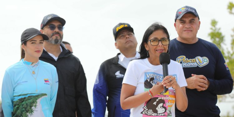 Delcy Rodríguez reafirma su compromiso con el presidente Maduro y el pueblo de Venezuela