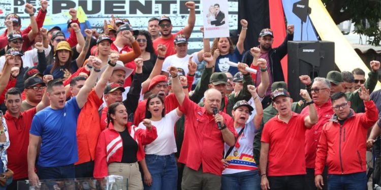 Diosdado Cabello: «Darío Vivas dijo ‘de aquí no pueden pasar’ y junto al pueblo derrotamos el plan imperial»