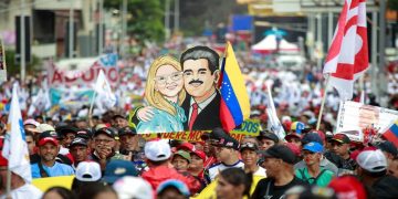 Entre la paz y el asedio