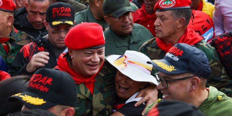 Diosdado Cabello señala como tarea principal el regreso del presidente Maduro y la primera dama Cilia Flores