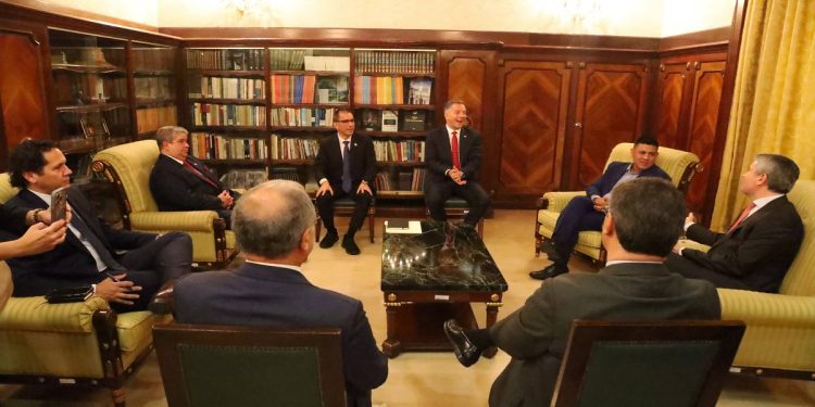 AN traza hoja de ruta para el reencuentro institucional con la Unión Europea