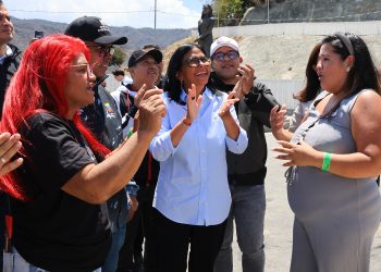 Presidenta encargada Delcy Rodríguez supervisa rehabilitación integral en la comunidad Santa Eduviges de Caracas
