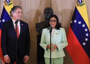 Gobierno Bolivariano propone agenda de trabajo conjunta a Estados Unidos durante visita de Doug Burgum