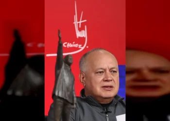 “Le ha tocado bien complicado a la hermana Delcy y ahí está de pie» expresó Cabello