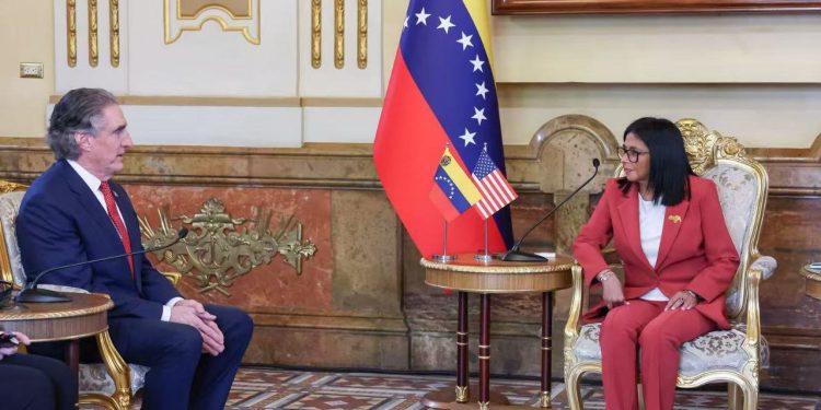 Presidenta Encargada califica de éxito rotundo el encuentro con la delegación de EE.UU
