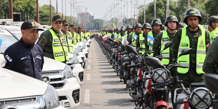 ¡Más seguridad para Barinas! Entregan 74 patrullas y 594 motos