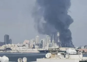 Irán anuncia nuevos ataques contra bases estadounidenses en Oriente Medio y advierte a portaaviones en el mar Rojo