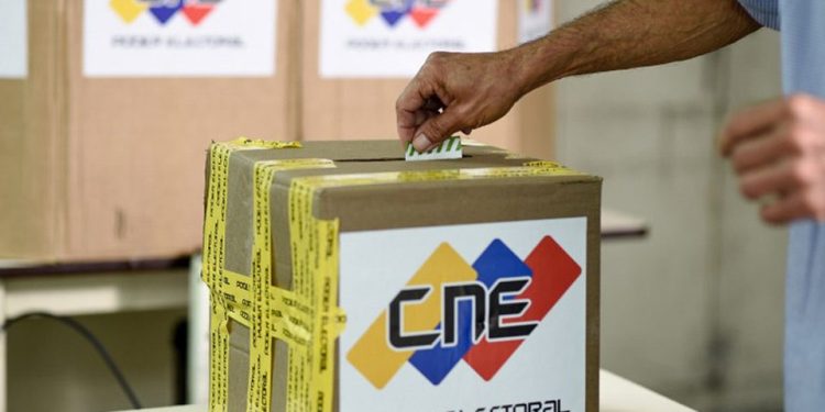 Todo listo: Instaladas las mesas para la Consulta Popular de este domingo