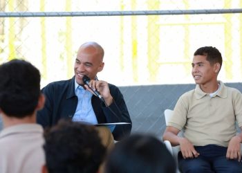 Héctor Rodríguez reafirma compromiso con la dignificación salarial del sector educativo