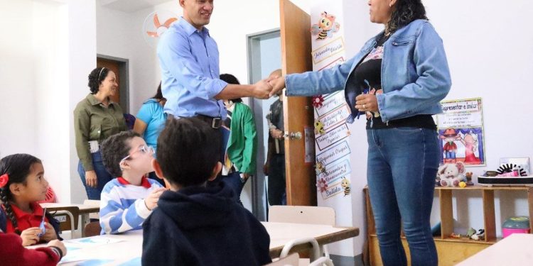 Rehabilitan Centro de Atención Integral para Autismo en Caracas