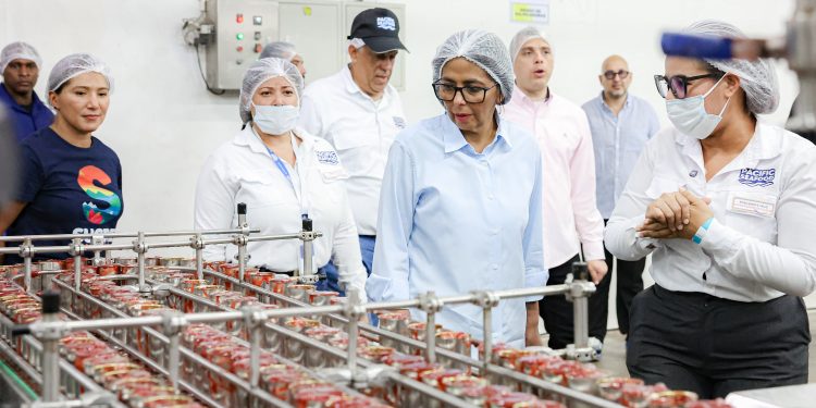 Presidenta (E): Alianza con China en Pacific Seafood es la «fórmula virtuosa» de la economía nacional
