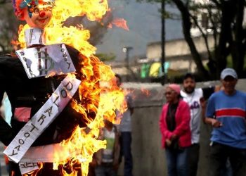 La quema de Judas fe y crítica social