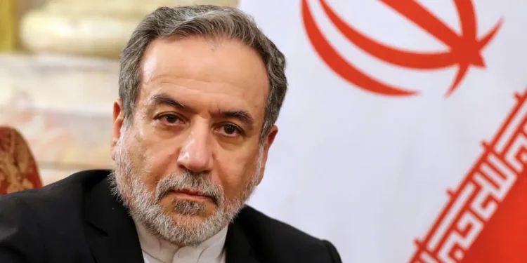 Irán niega negociaciones con Estados Unidos y aclara que solo existe un intercambio de mensajes