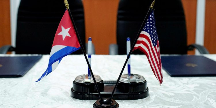 Cuba y EEUU inician diálogos diplomáticos para abordar la crisis energética en la isla