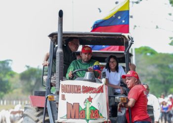 Delcy Rodríguez, Presidenta (E) recorre la Comuna Socialista Agropecuaria El Maizal