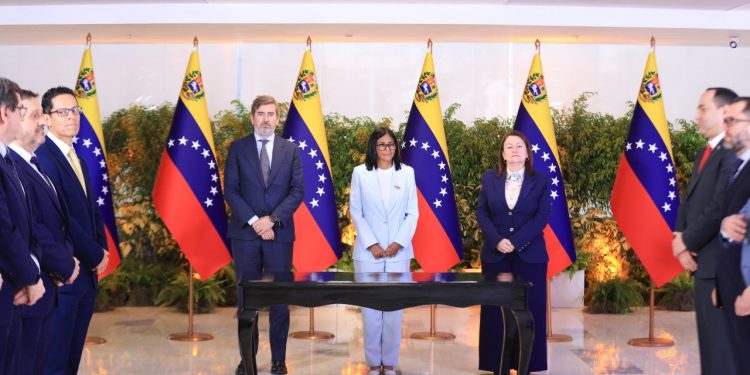 Venezuela fortalece su soberanía energética con la firma de convenio con Repsol y Eni para fortalecer el sector de hidrocarburos