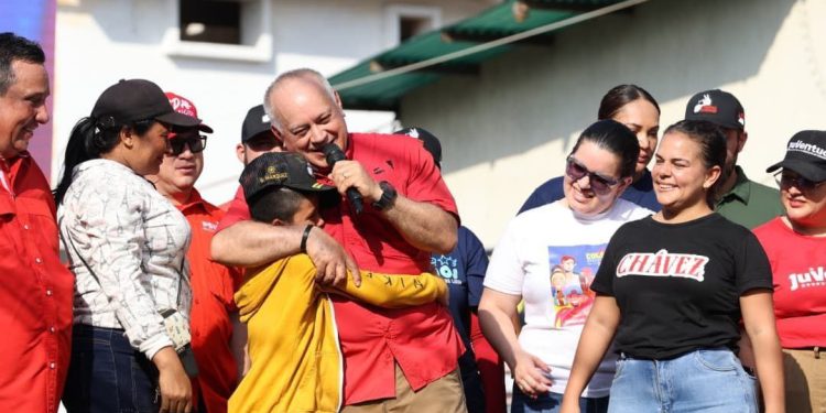 Diosdado Cabello: “La Revolución Bolivariana trabaja para que los niños tengan una Patria libre, soberana y en paz